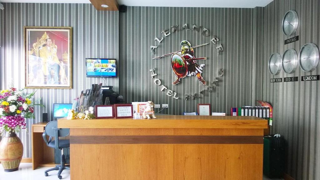 Alexander Hotel Patong Extérieur photo