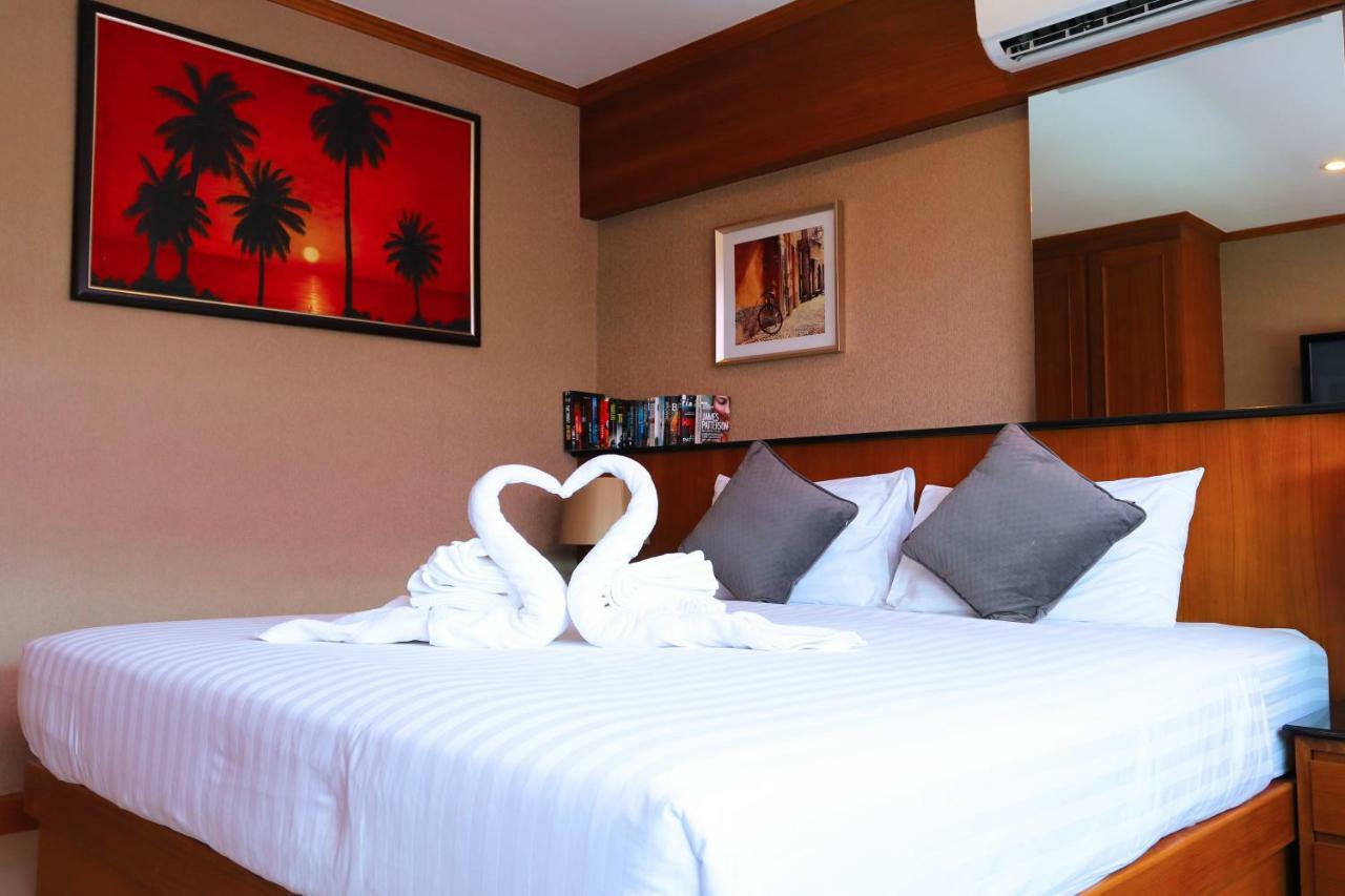 Alexander Hotel Patong Extérieur photo
