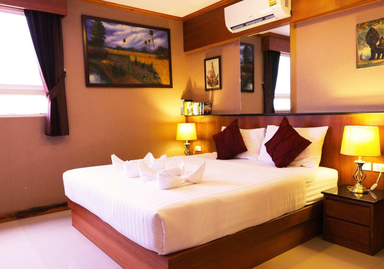 Alexander Hotel Patong Extérieur photo