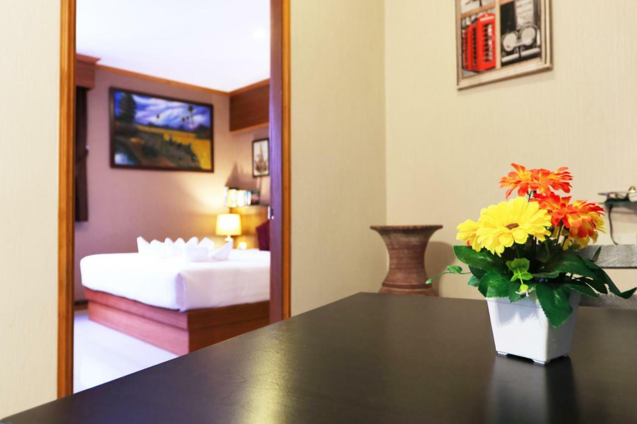 Alexander Hotel Patong Extérieur photo