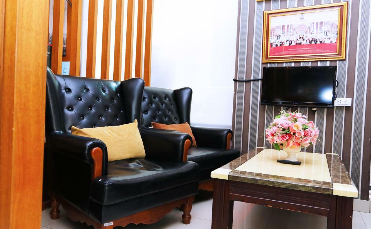 Alexander Hotel Patong Extérieur photo
