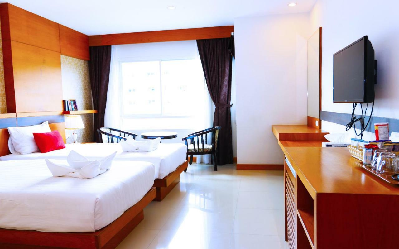 Alexander Hotel Patong Extérieur photo