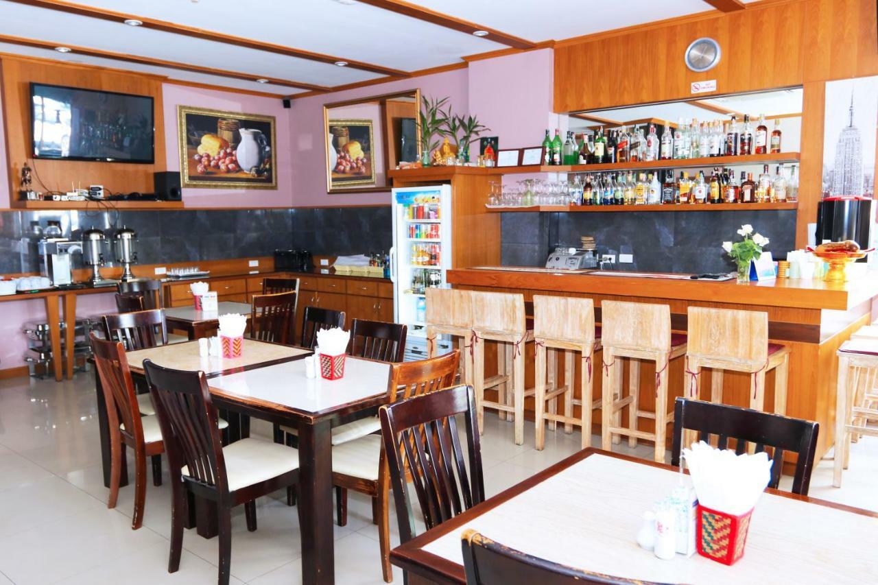 Alexander Hotel Patong Extérieur photo