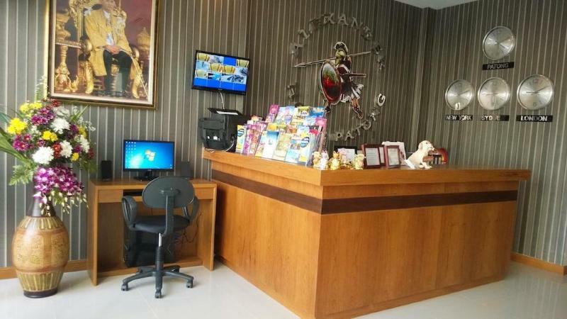 Alexander Hotel Patong Extérieur photo